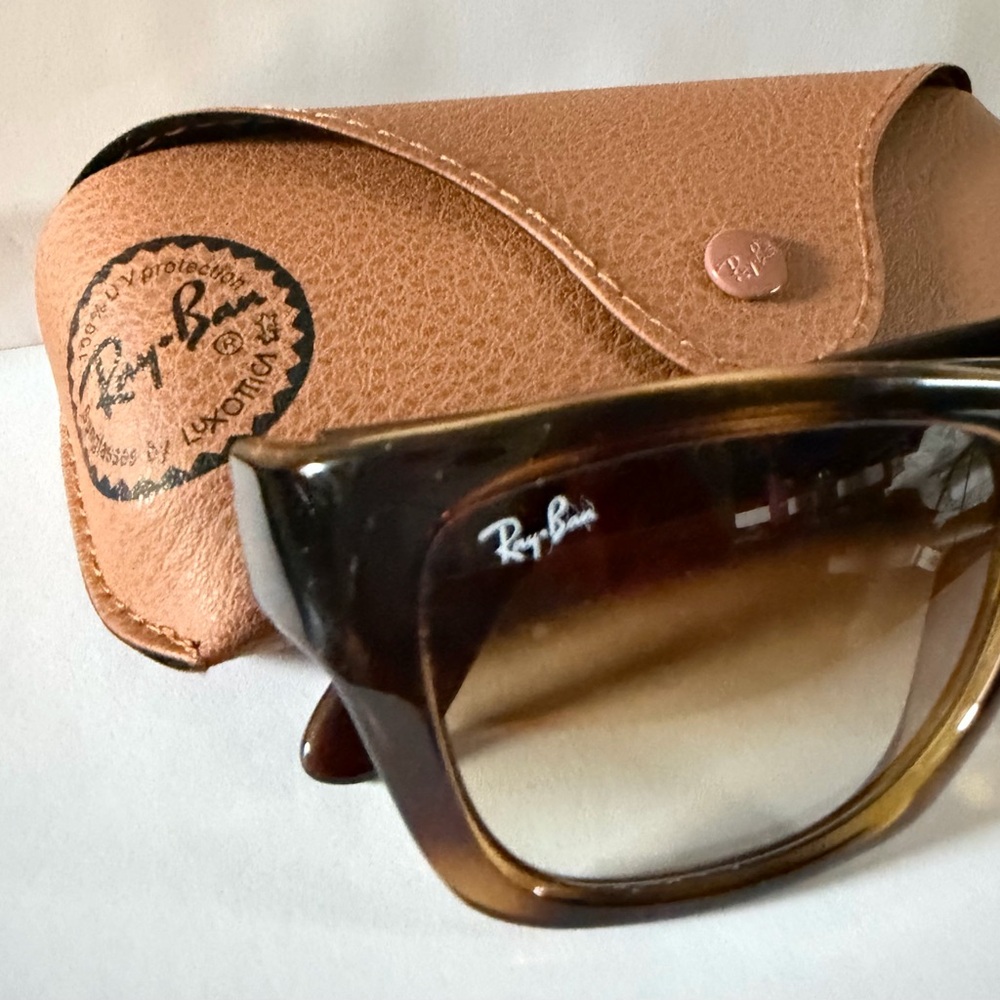 Ray-Ban Tortoise Shell Sunglasses - Picture 4 of 6